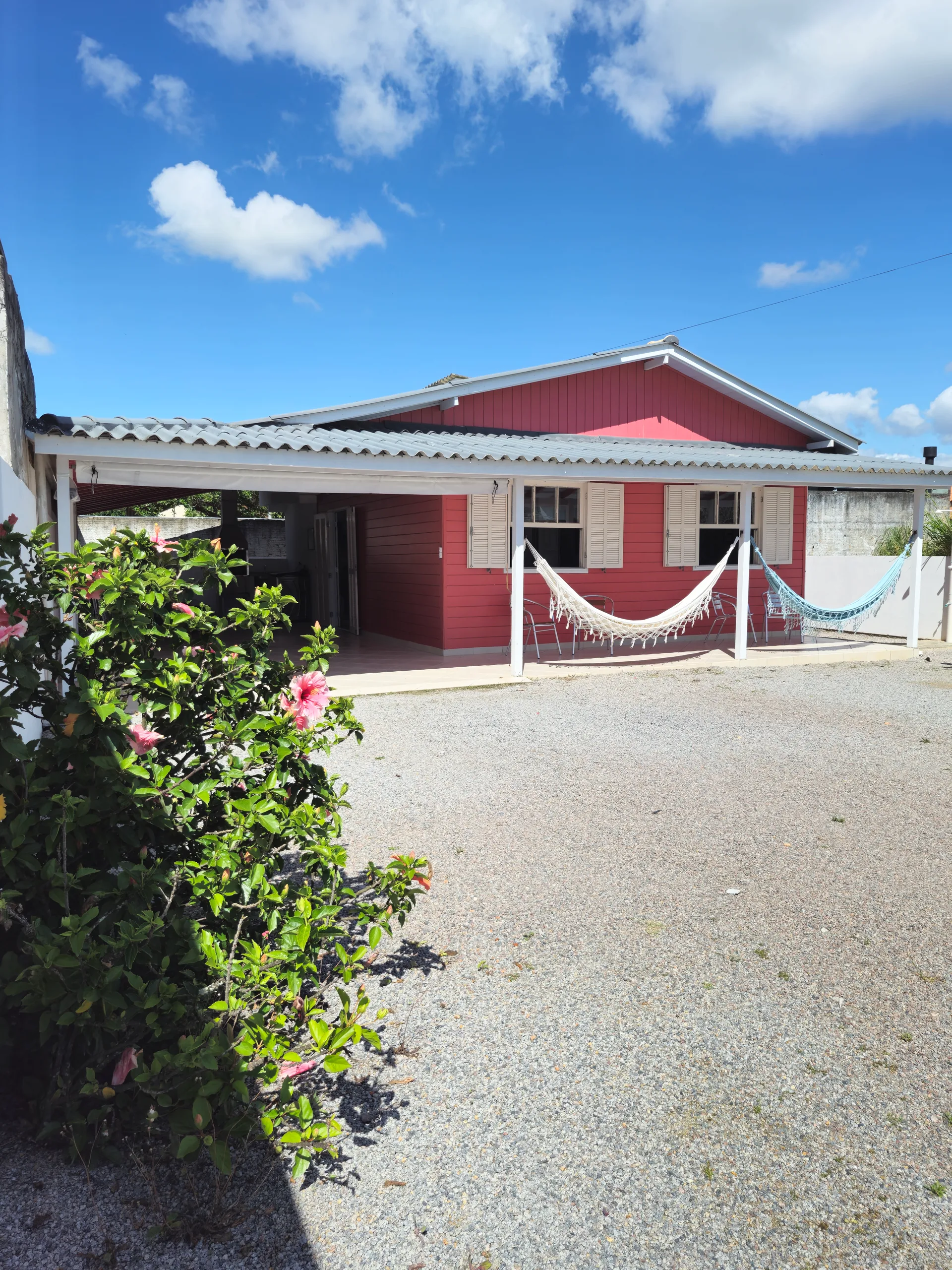 Foto 2 — Casa à 100 mts da areia, Praia da Pinheira com Ar-condicionado 02 quartos para até 06 pessoas