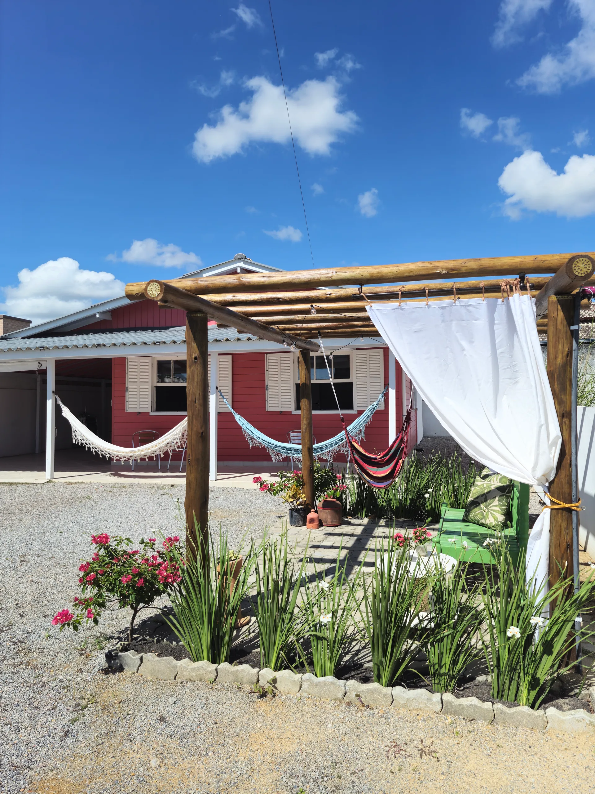 Foto principal — Casa à 100 mts da areia, Praia da Pinheira com Ar-condicionado 02 quartos para até 06 pessoas