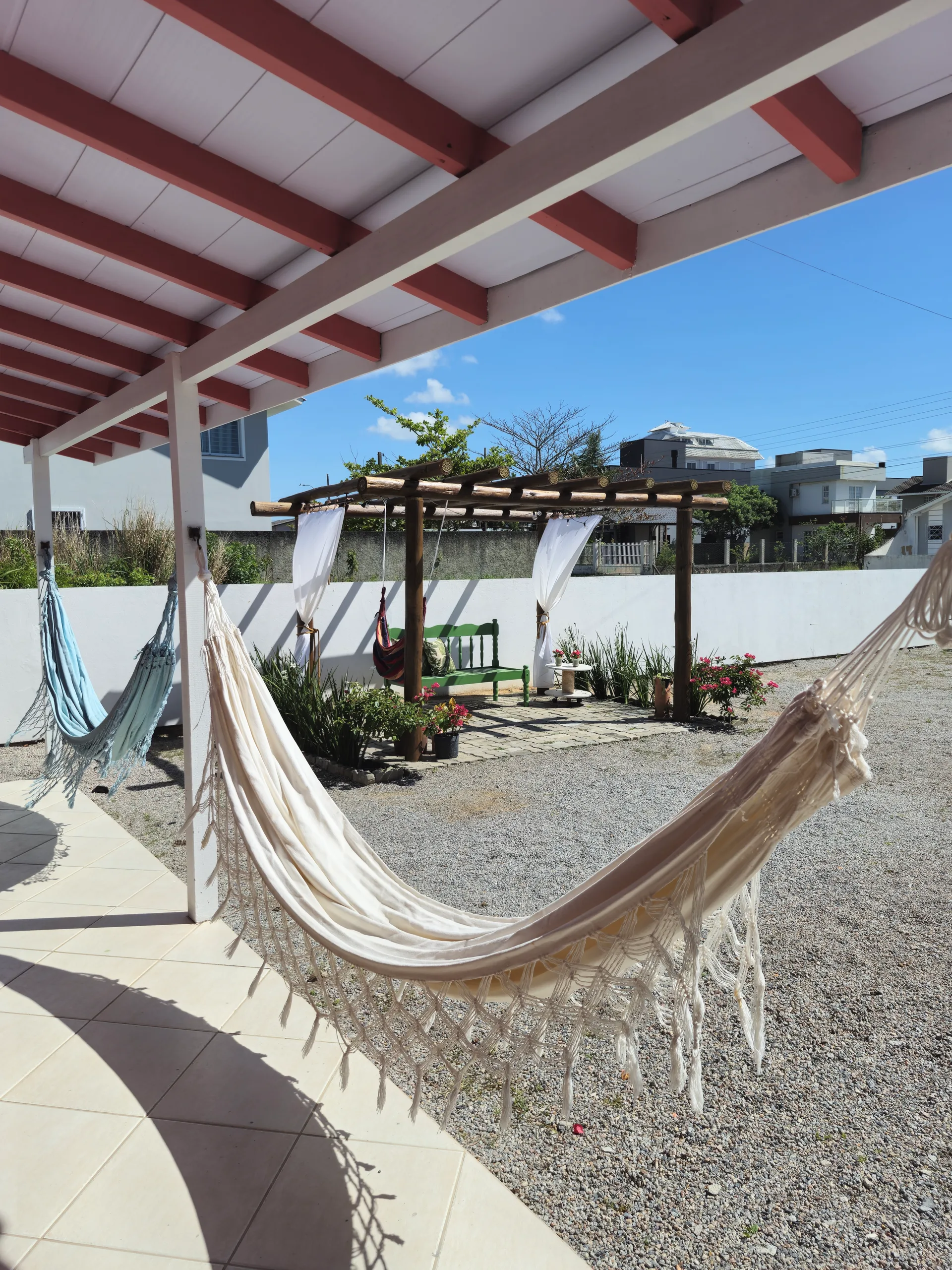 Foto 3 — Casa à 100 mts da areia, Praia da Pinheira com Ar-condicionado 02 quartos para até 06 pessoas